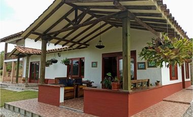 VENTA FINCA ENTRE MARINILLA Y EL CARMEN DE VIBORAL HERMOSA