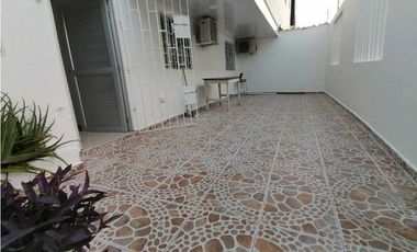 APTO AMOBLADO. 3 HABITACIONES Y TERRAZA. EN RECREO
