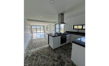 Casa en Alquiler Envigado Alto Las Antillas