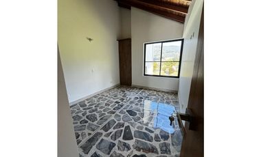 Casa en Alquiler Envigado Alto Las Antillas