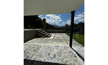 Casa en Alquiler Envigado Alto Las Antillas