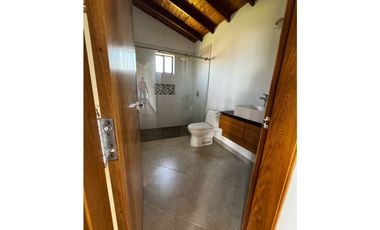 Casa en Alquiler Envigado Alto Las Antillas