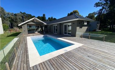 CASA EN ALQUILER EN COSTA ESMERALDA - DEPORTIVO 443