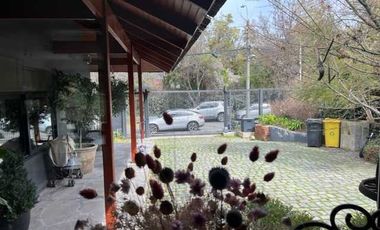 Casa en venta en LO BARNECHEA