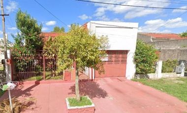 Casa en venta - 2 Dormitorios 2 Baños - 300Mts2 - Berisso