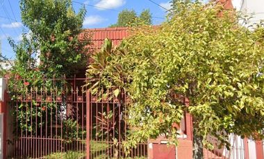 Casa en venta - 2 Dormitorios 2 Baños - 300Mts2 - Berisso