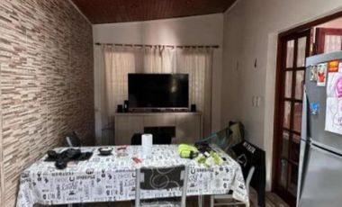 Casa en venta - 2 Dormitorios 2 Baños - 300Mts2 - Berisso
