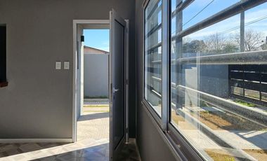 2 casas a estrenar en Lobos, Bs As