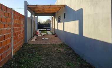 2 casas a estrenar en Lobos, Bs As