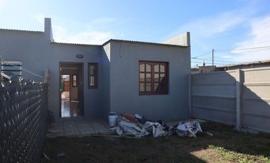 2 casas a estrenar en Lobos, Bs As