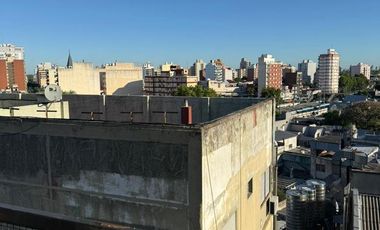 DEPARTAMENTO DE 4 AMBIENTES VENTA EN Sitio de Montevideo 53 7°D (LANUS)