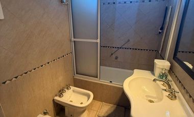 DEPARTAMENTO DE 4 AMBIENTES VENTA EN Sitio de Montevideo 53 7°D (LANUS)