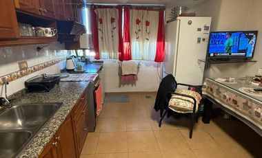DEPARTAMENTO DE 4 AMBIENTES VENTA EN Sitio de Montevideo 53 7°D (LANUS)