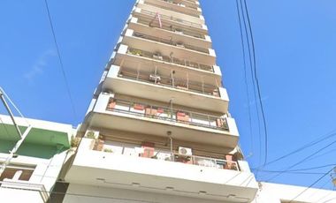 DEPARTAMENTO DE 4 AMBIENTES VENTA EN Sitio de Montevideo 53 7°D (LANUS)
