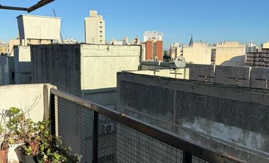 DEPARTAMENTO DE 4 AMBIENTES VENTA EN Sitio de Montevideo 53 7°D (LANUS)