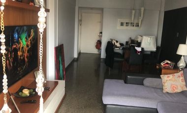 DEPARTAMENTO DE 4 AMBIENTES VENTA EN Sitio de Montevideo 53 7°D (LANUS)