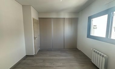 SEMIPISO 4 AMBIENTES CON LAVADERO