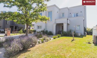 Casa venta en Canton Puerto - MAROTO PROPIEDADES-