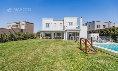 Casa venta en Canton Puerto - MAROTO PROPIEDADES-