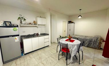 Venta de Monoambiente con balcón!!