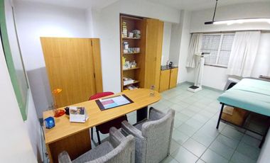 OFICINA EN VENTA EN MORON SUR - EXCELENTE UBICACION