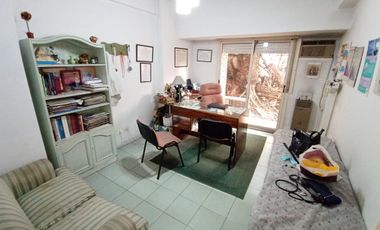 OFICINA EN VENTA EN MORON SUR - EXCELENTE UBICACION