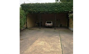Casona en centro de Pilar | Mallmann propiedades