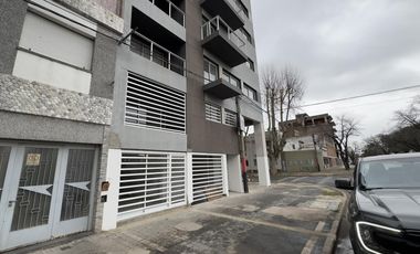 VENTA Local en  PB de EDIFICIO  BARRIO PARQUE