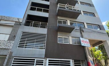 VENTA Local en  PB de EDIFICIO  BARRIO PARQUE