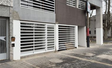 VENTA Local en  PB de EDIFICIO  BARRIO PARQUE