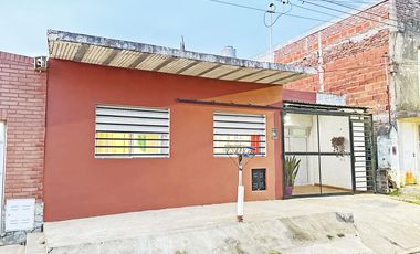Casa en  Andrade al 2200