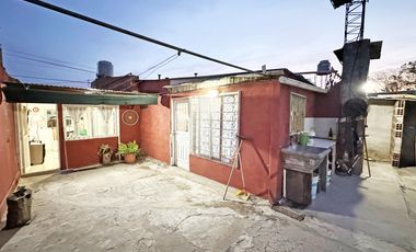 Casa en  Andrade al 2200
