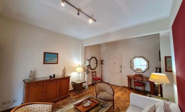 Elegante departamento amoblado sobre la calle Posadas