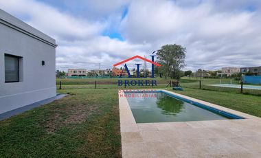 CASA EN ALTOS DE CAMPO GRANDE