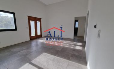 CASA EN ALTOS DE CAMPO GRANDE