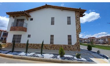 CASA EN VENTA EN LA CEJA SECTOR EL TAMBO.