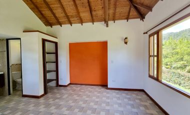 CASA FINCA EN VENTA GUATAPE