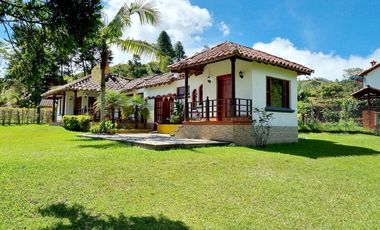 CASA FINCA EN VENTA GUATAPE