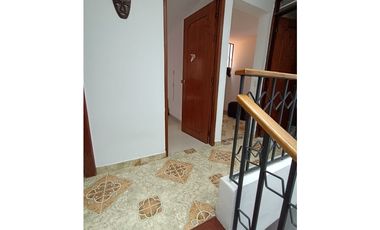 CASA UNIFAMILIAR EN VENTA EN LA CEJA