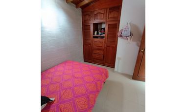 CASA UNIFAMILIAR EN VENTA EN LA CEJA