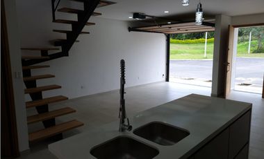 CASA EN VENTA PARA ESTRENAR EN LA CEJA