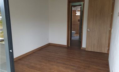 CASA EN VENTA PARA ESTRENAR EN LA CEJA