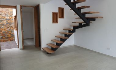 CASA EN VENTA PARA ESTRENAR EN LA CEJA