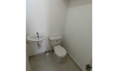 SE VENDE AMPLIO APARTAMENTO EN MARINILLA