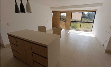 SE VENDE AMPLIO APARTAMENTO EN MARINILLA