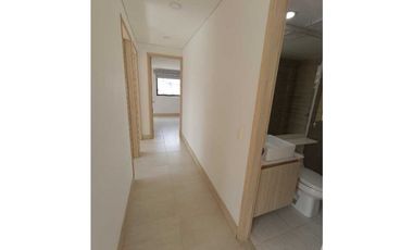 SE VENDE AMPLIO APARTAMENTO EN MARINILLA