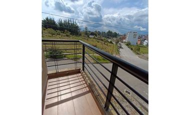 SE VENDE AMPLIO APARTAMENTO EN MARINILLA