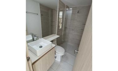 SE VENDE AMPLIO APARTAMENTO EN MARINILLA