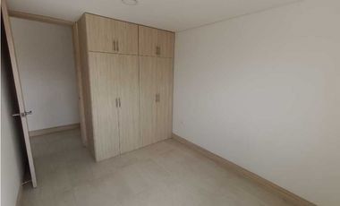 SE VENDE AMPLIO APARTAMENTO EN MARINILLA