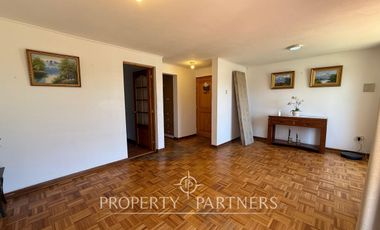 Casa Esquina con Excelente Ubicación Estratégica